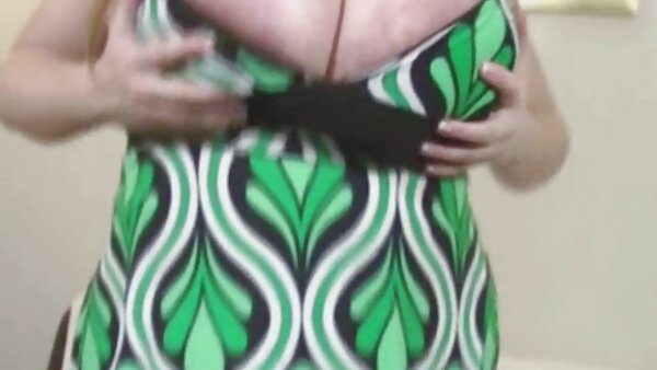 Заводливата MILF Филиша Ен се заебава во страсно меѓурасно секс видео